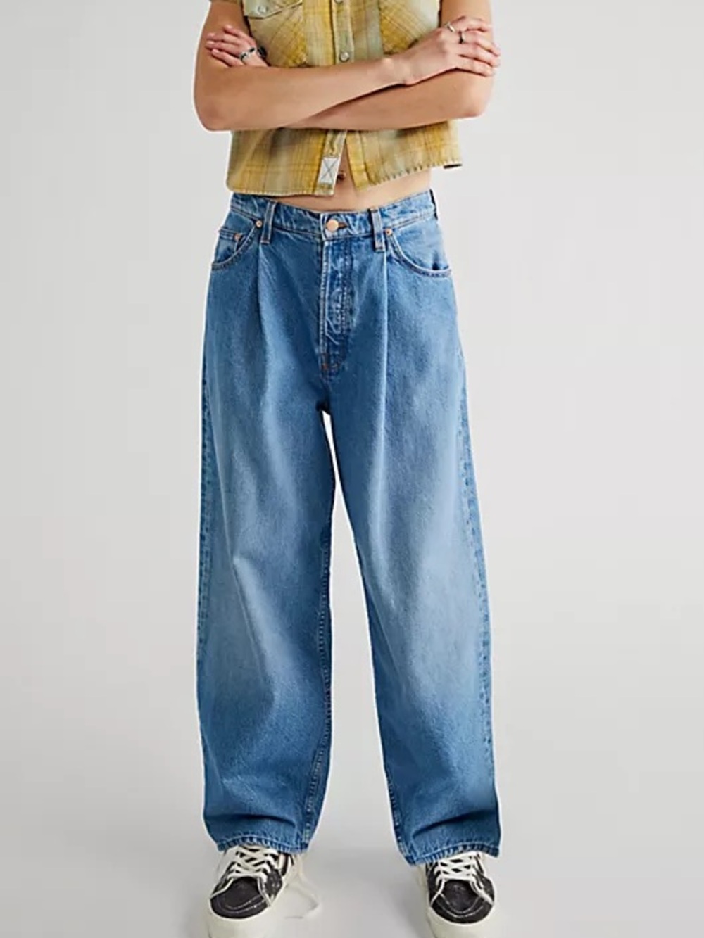 Snacks! by MOTHER The Pleated Fun Dip Ankle Jeans